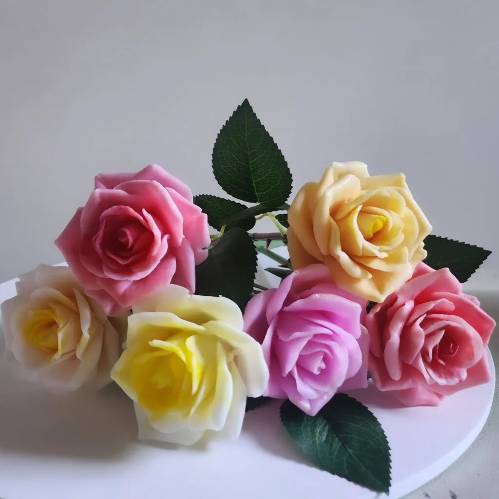 Spa, wellness e beauty Rose artigianali in sapone profumato rosa e gialle, realizzate a mano e personalizzabili per SPA, centri benessere e beauty