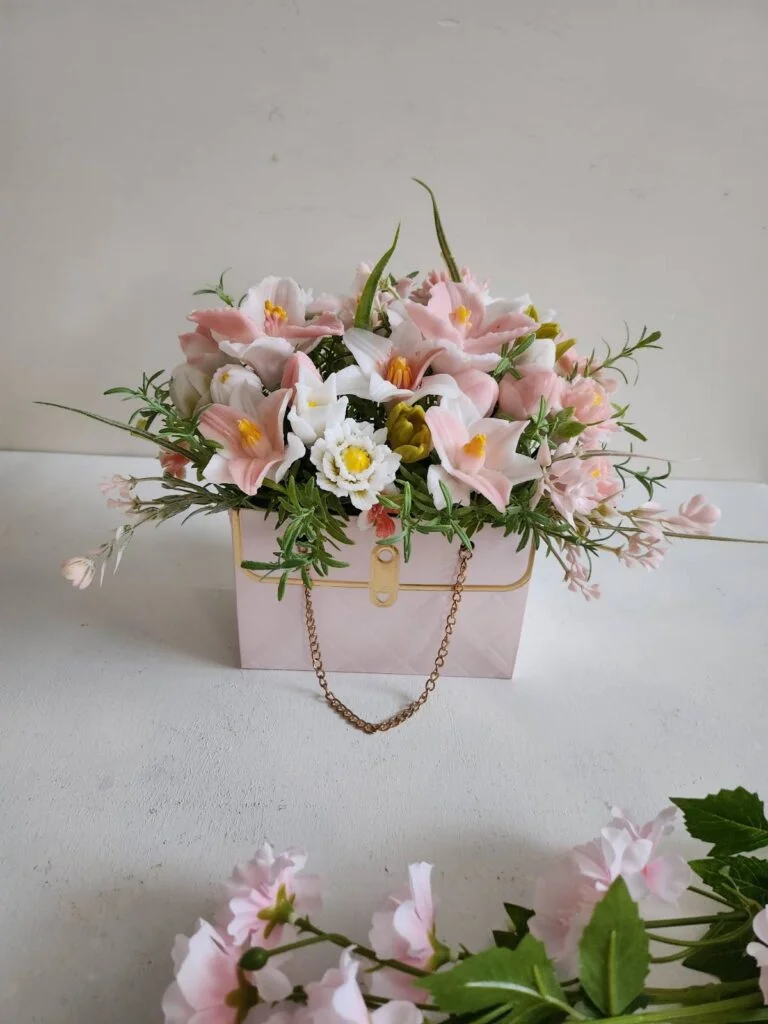 Creazione personalizzata con bouquet di fiori di sapone